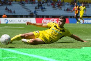 Action photo during the match Leones Negros UDeG vs Murcielagos at Jalisco Stadium, 2016 Clausura,  Ascenso BBVA Bancomer MX. Foto de accion durante el Partido Leones Negros UDeG vs Murcielagos en el Estadio Jalisco. Partido Correspondiente a la Jornada 9 del Torneo Clausura 2016,  Ascenso BBVA Bancomer MX, en la foto: Ezequiel Orozco 06/03/2016/MEXSPORT/Cristian de Marchena