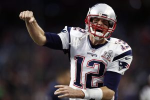 JGM28. Houston (United States), 05/02/2017.- New England Patriots quarterback Tom Brady reacts while running on the field before the start of Super Bowl LI at NRG Stadium in Houston, Texas, USA, 05 February 2017. The AFC Champion Patriots play the NFC Champion Atlanta Falcons in the National Football League's annual championship game. (Liga de Campeones, Disturbios, Estados Unidos) EFE/EPA/LARRY W. SMITH