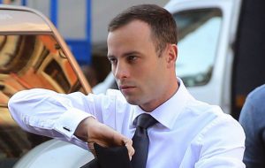 oscar-pistorius-empieza-a-cumplir-el-servicio-comunitario